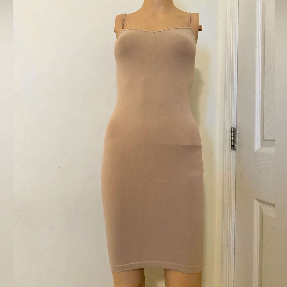 NWT FREE PEOPLE Intimately Seamless Beige / Tan / Nude Slip Dress size XS/S